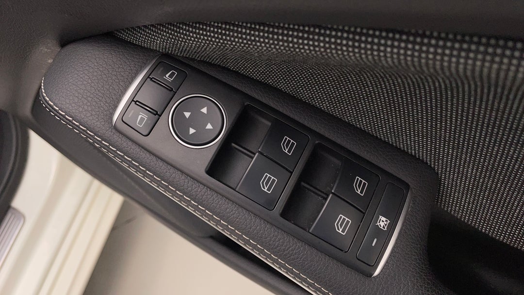 2016 Mercedes-benz A180 A180, Automatic, 107098 km, Drivers Side Door Panel Controls