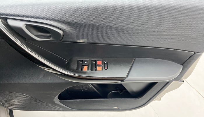 2019 Tata TIAGO NRG PETROL AT, Petrol, Automatic, 10,520 km, Driver Side Door Panels Control