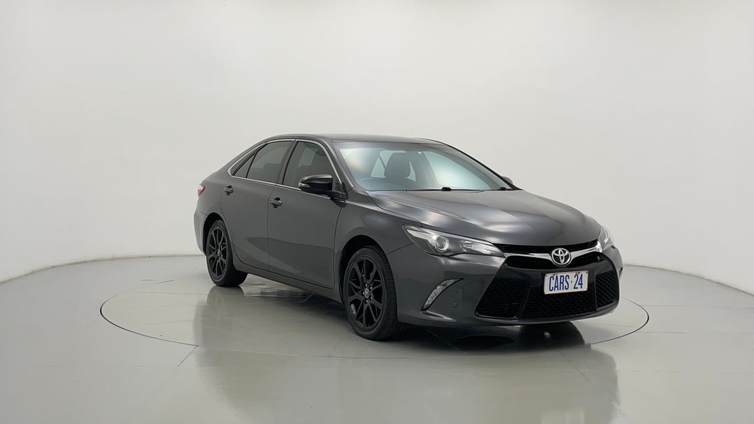 2017 Toyota Camry Rz S.e., Automatic, 81105 km, Right Front Diagonal (45- Degree) View