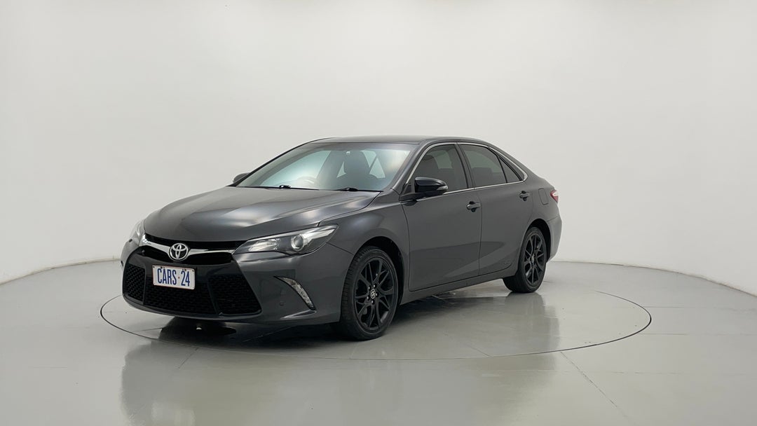 2017 Toyota Camry Rz S.e., Automatic, 81105 km, Left Front Diagonal (45- Degree) View