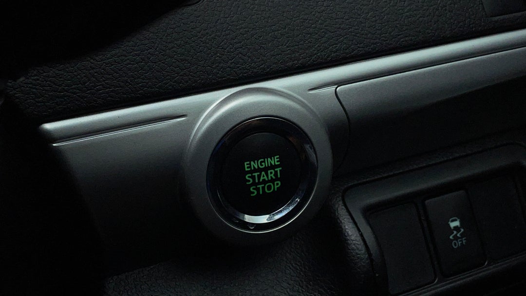 2017 Toyota Camry Rz S.e., Automatic, 81105 km, Keyless / Button Start