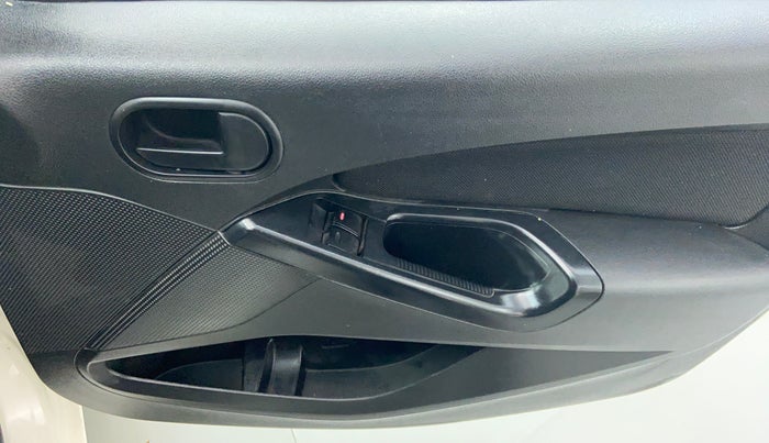 2015 Ford Figo 1.2 EXI DURATEC, Petrol, Manual, 20,293 km, Driver Side Door Panels Controls