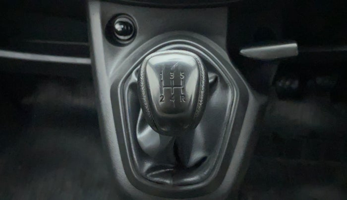 2018 Datsun Go Plus T, Petrol, Manual, 32,117 km, Gear Lever