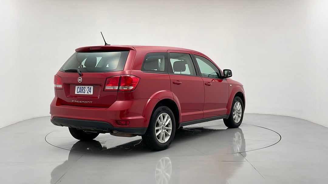 Right Back Diagonal (45- Degree) View