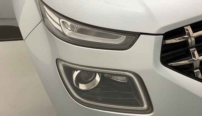 2019 Hyundai VENUE SX PLUS 1.0 TURBO DCT, Petrol, Automatic, 72,579 km, Right headlight - Minor scratches