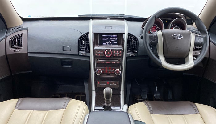 2015 Mahindra XUV500 W6 4X2, Diesel, Manual, 77,326 km, Dashboard