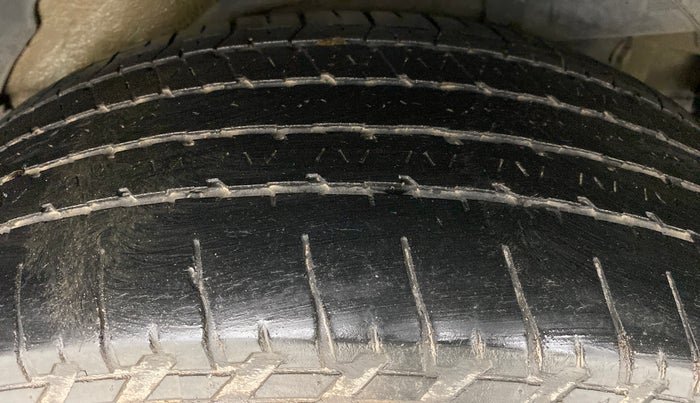 2015 Mahindra XUV500 W6 4X2, Diesel, Manual, 77,326 km, Left Rear Tyre Tread