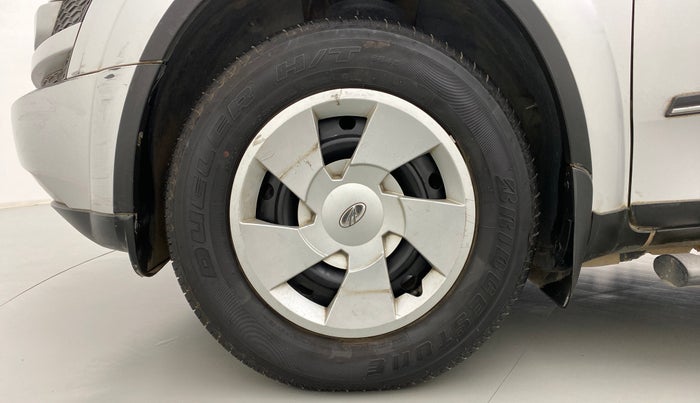 2015 Mahindra XUV500 W6 4X2, Diesel, Manual, 77,326 km, Left Front Wheel