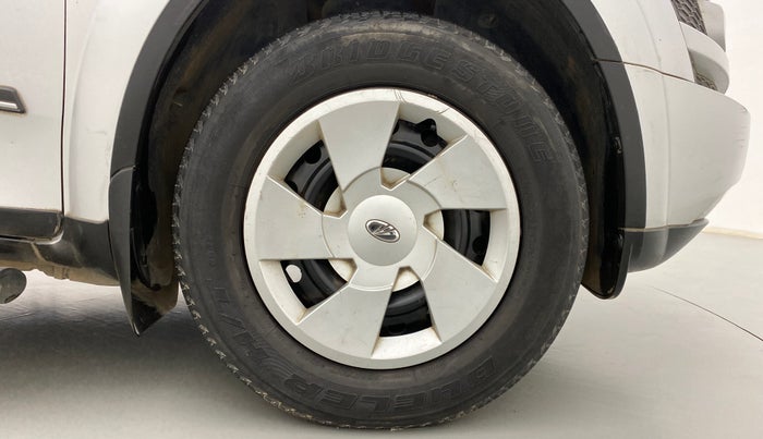 2015 Mahindra XUV500 W6 4X2, Diesel, Manual, 77,326 km, Right Front Wheel