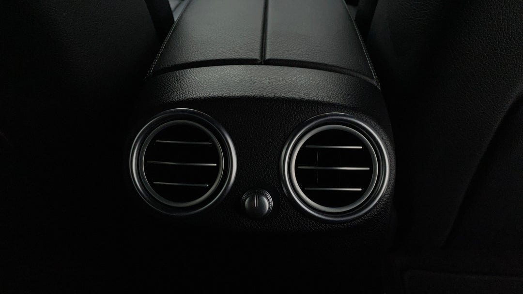 2016 Mercedes-benz GLC 250, Automatic, 84066 km, Rear A/C Vent