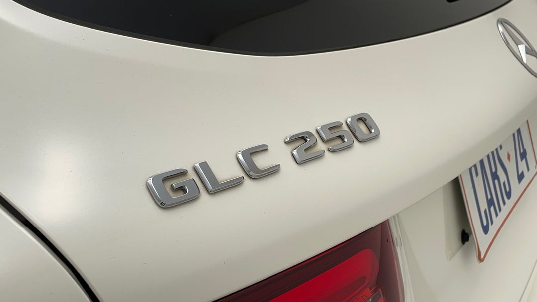 2016 Mercedes-benz GLC 250, Automatic, 84066 km, Badge (Boot Left Side)