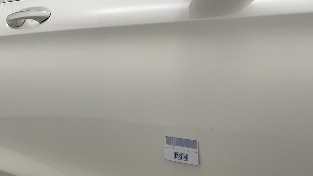 2016 Mercedes-benz GLC 250, Automatic, 84066 km, Doors Front RHS Scratch