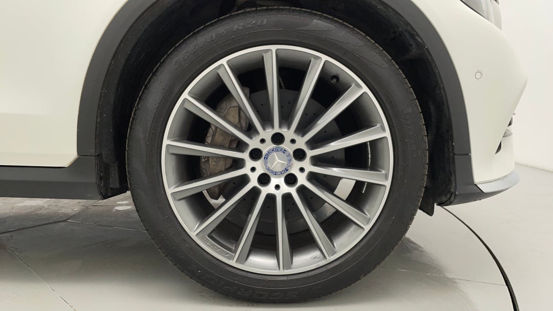 2016 Mercedes-benz GLC 250, Automatic, 84066 km, Right Front Wheel