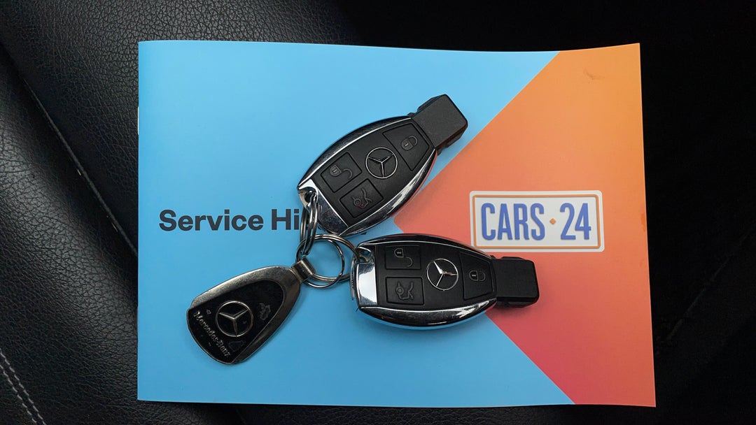 2016 Mercedes-benz GLC 250, Automatic, 84066 km, Key Close-up