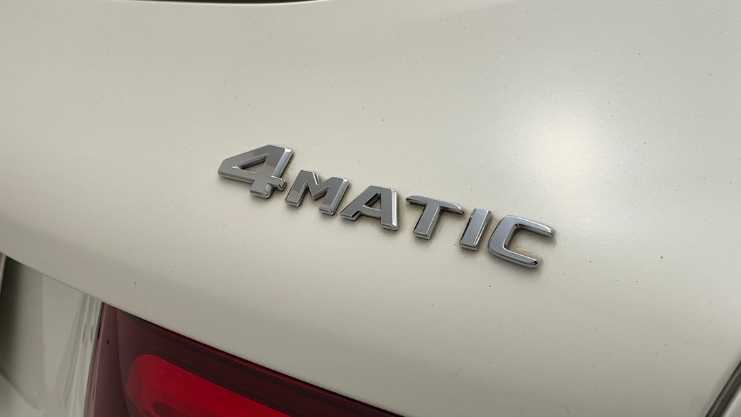 2016 Mercedes-benz GLC 250, Automatic, 84066 km, Badge (Boot Right Side)