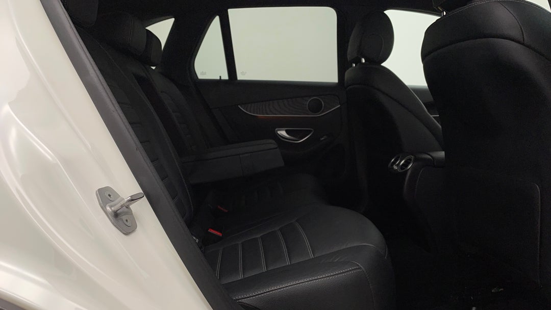2016 Mercedes-benz GLC 250, Automatic, 84066 km, Right Side Rear Door Cabin View