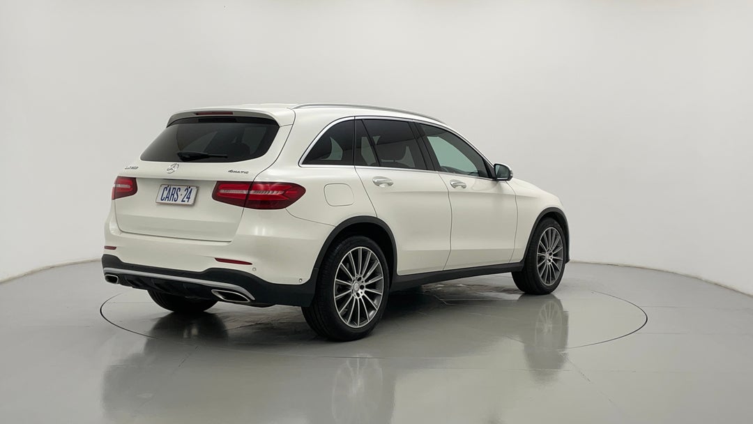 2016 Mercedes-benz GLC 250, Automatic, 84066 km, Right Back Diagonal (45- Degree) View
