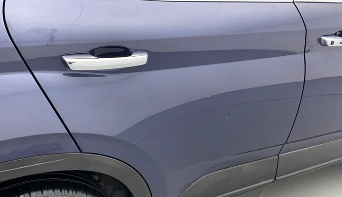 2021 Hyundai VENUE SX PLUS 1.0 TURBO DCT, Petrol, Automatic, 14,586 km, Right rear door - Minor scratches