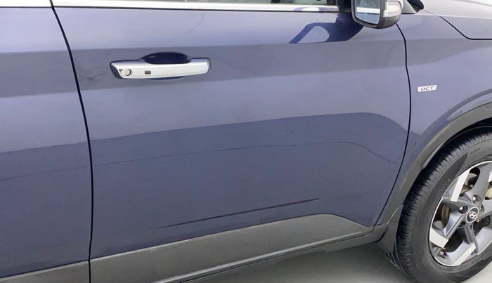 2021 Hyundai VENUE SX PLUS 1.0 TURBO DCT, Petrol, Automatic, 14,586 km, Driver-side door - Minor scratches