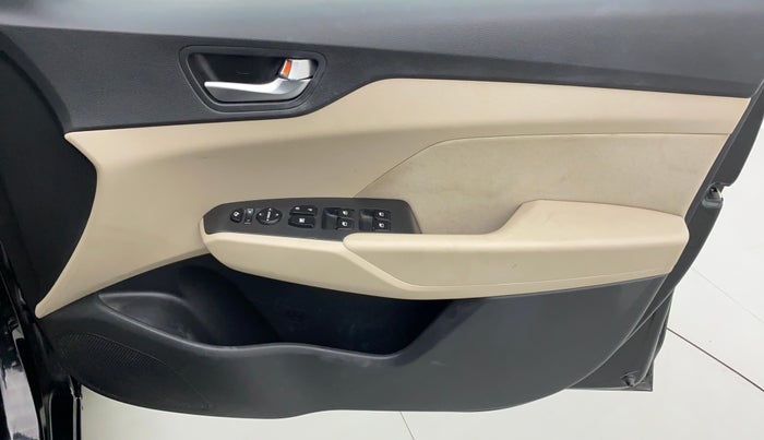 2021 Hyundai Verna SX PETROL MT, Petrol, Manual, 22,228 km, Driver Side Door Panels Control