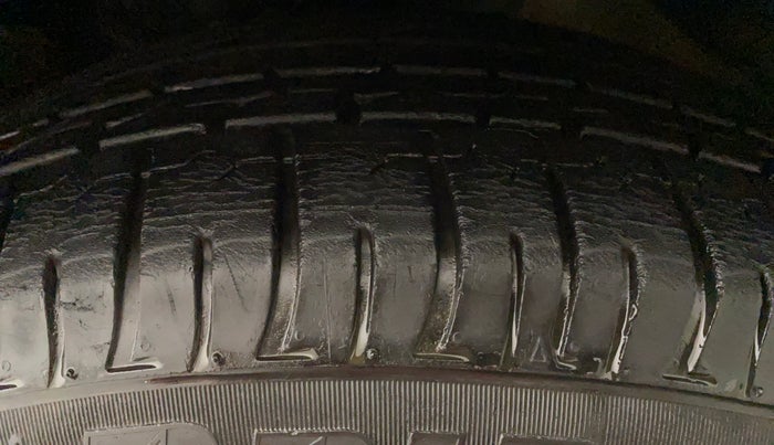 2018 Hyundai Creta E PLUS 1.6 PETROL, Petrol, Manual, 54,510 km, Left Rear Tyre Tread
