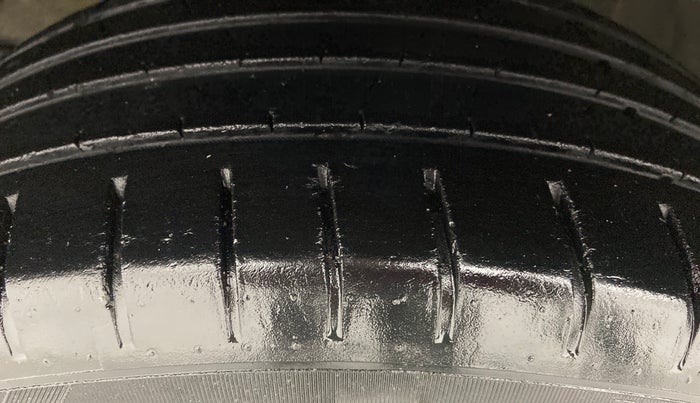 2016 Maruti Baleno ZETA 1.2 K12, Petrol, Manual, 41,176 km, Right Front Tyre Tread