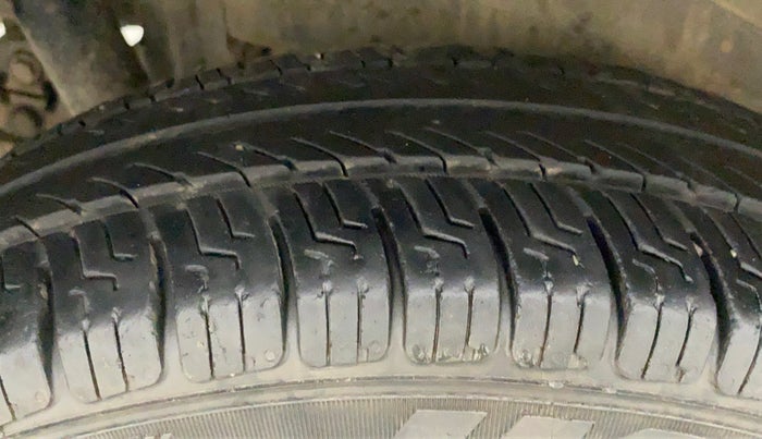 2012 Maruti Wagon R 1.0 LXI, Petrol, Manual, 69,796 km, Right Rear Tyre Tread