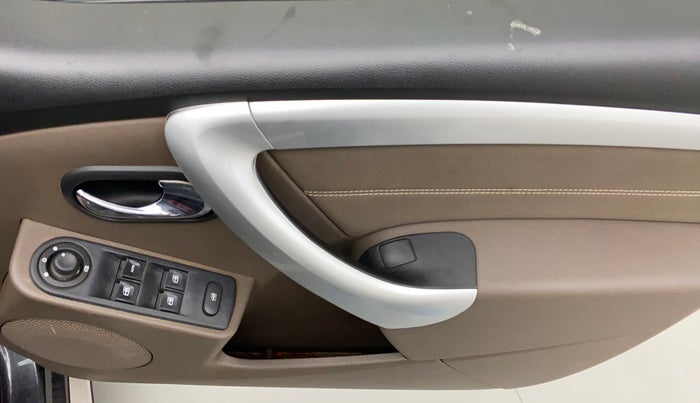 2017 Renault Duster 85 PS RXZ DIESEL, Diesel, Manual, 69,947 km, Driver Side Door Panels Control