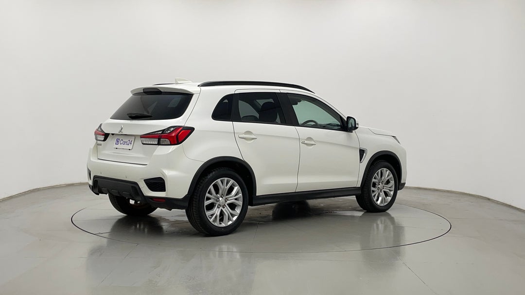 Right Back Diagonal (45- Degree) View