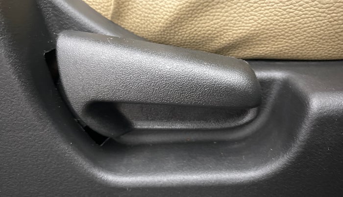 2018 Maruti Wagon R 1.0 VXI+ OPT. AMT, Petrol, Automatic, 81,020 km, Driver Side Adjustment Panel