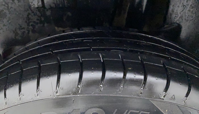 2018 Maruti Dzire VXI, Petrol, Manual, 69,688 km, Left Rear Tyre Tread