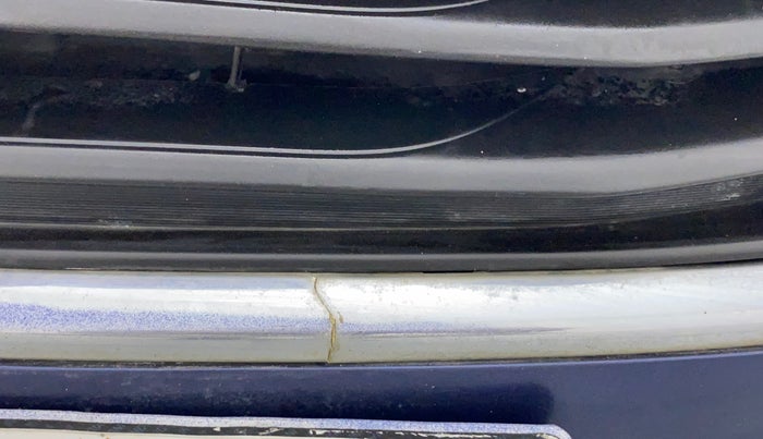 2018 Maruti Dzire VXI, Petrol, Manual, 69,688 km, Front bumper - Chrome strip damage