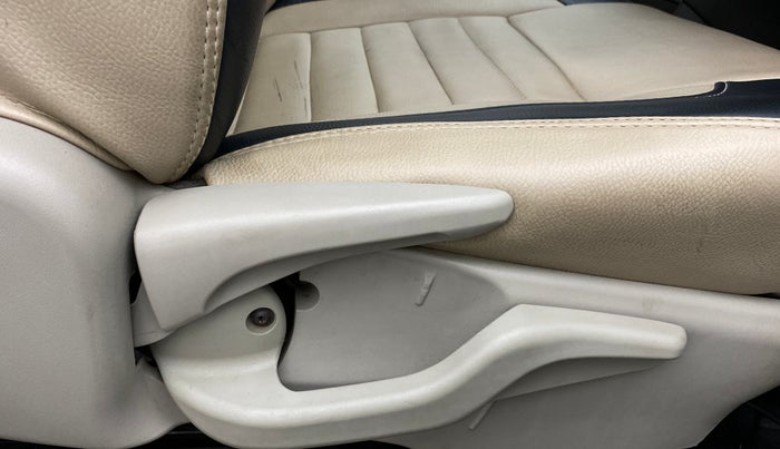 2015 Toyota Etios VX, Petrol, Manual, 41,578 km, Driver Side Adjustment Panel