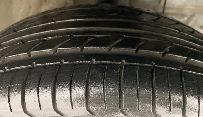 2015 Toyota Etios VX, Petrol, Manual, 41,578 km, Right Front Tyre Tread