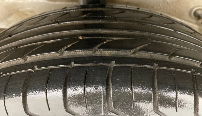 2015 Toyota Etios VX, Petrol, Manual, 41,578 km, Right Rear Tyre Tread