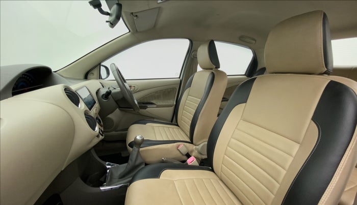 2015 Toyota Etios VX, Petrol, Manual, 41,578 km, Right Side Front Door Cabin
