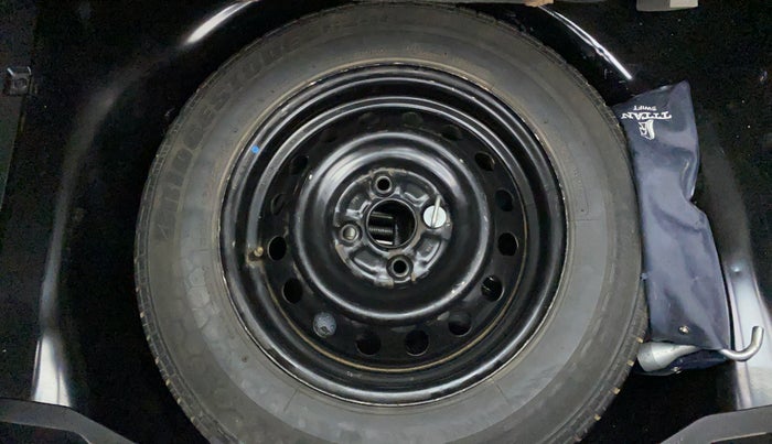 2015 Maruti Swift VXI D, Petrol, Manual, 34,459 km, Spare Tyre