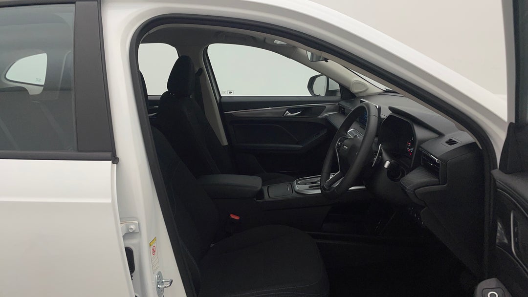 2023 GWM Haval Jolion Premium, Automatic, 25455 km, Right Side Front Door Cabin View