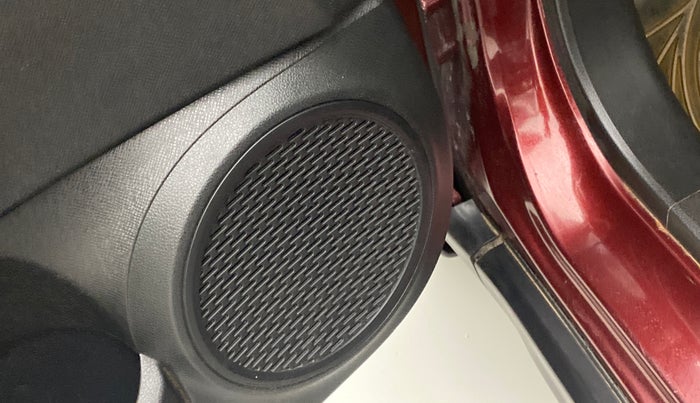 2016 Honda BR-V 1.5 i-VTEC S, Petrol, Manual, 40,799 km, Infotainment system - Front speakers missing / not working
