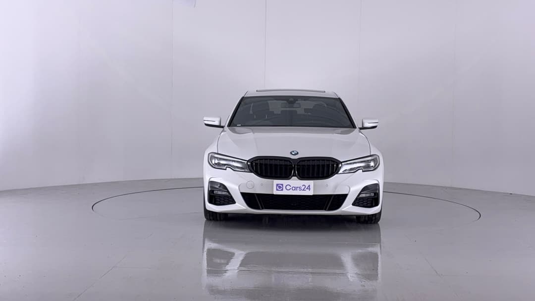 2022 BMW 3 30i M Sport, Automatic, 31816 km, Front View