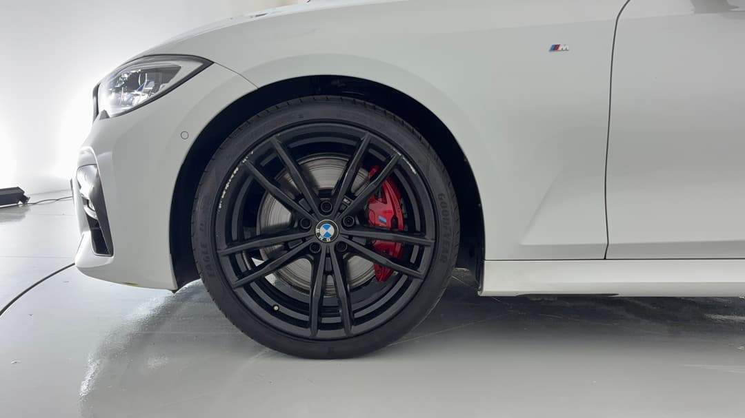 2022 BMW 3 30i M Sport, Automatic, 31816 km, Left Front Wheel