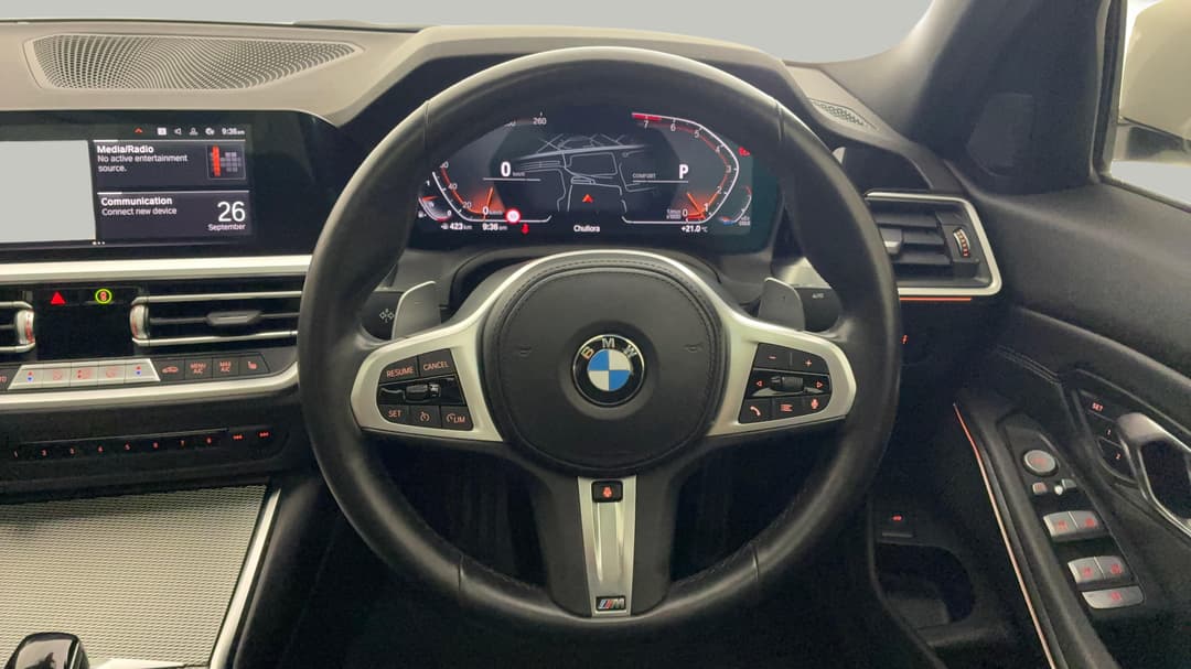2022 BMW 3 30i M Sport, Automatic, 31816 km, Steering Wheel Close-up