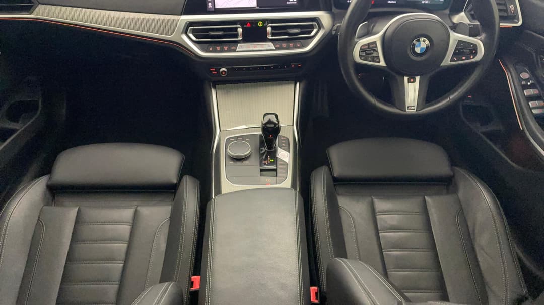 2022 BMW 3 30i M Sport, Automatic, 31816 km, Center Console