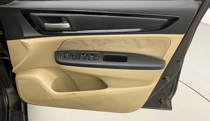 2018 Honda Amaze 1.2L I-VTEC S, Petrol, Manual, 75,552 km, Driver Side Door Panels Control