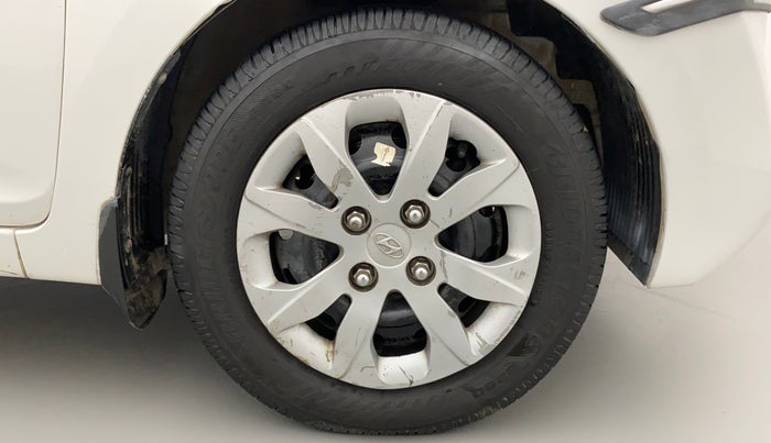 2017 Hyundai Eon SPORTZ, Petrol, Manual, 49,791 km, Right Front Wheel