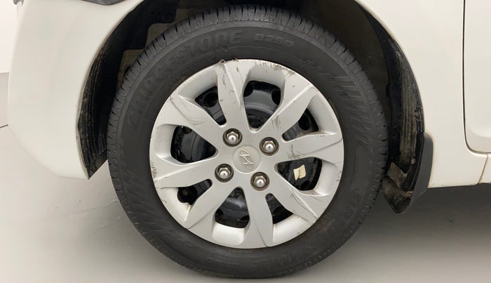 2017 Hyundai Eon SPORTZ, Petrol, Manual, 49,791 km, Left Front Wheel