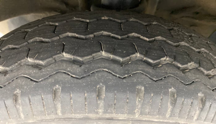 2018 Maruti OMNI E 8 STR, Petrol, Manual, 16,844 km, Left Front Tyre Tread