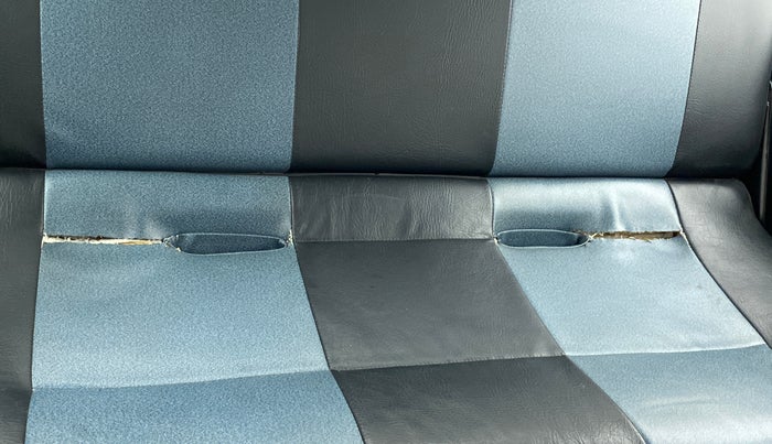 2018 Maruti OMNI E 8 STR, Petrol, Manual, 16,844 km, Third-row left seat - Cover slightly torn