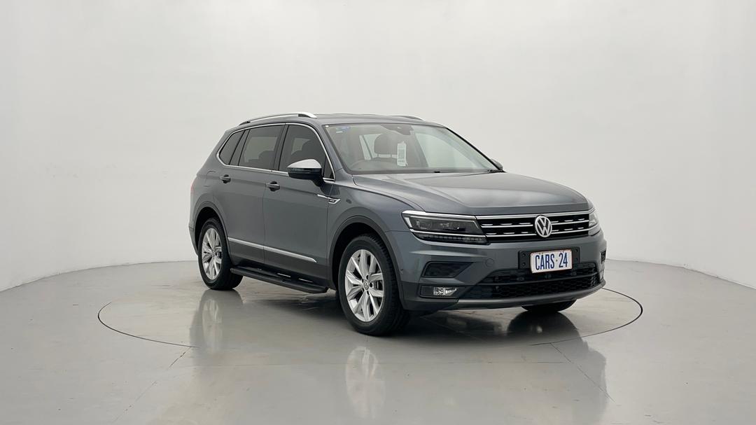 2018 Volkswagen Tiguan 132 Tsi Comfortline, Automatic, 82164 km, Right Front Diagonal (45- Degree) View