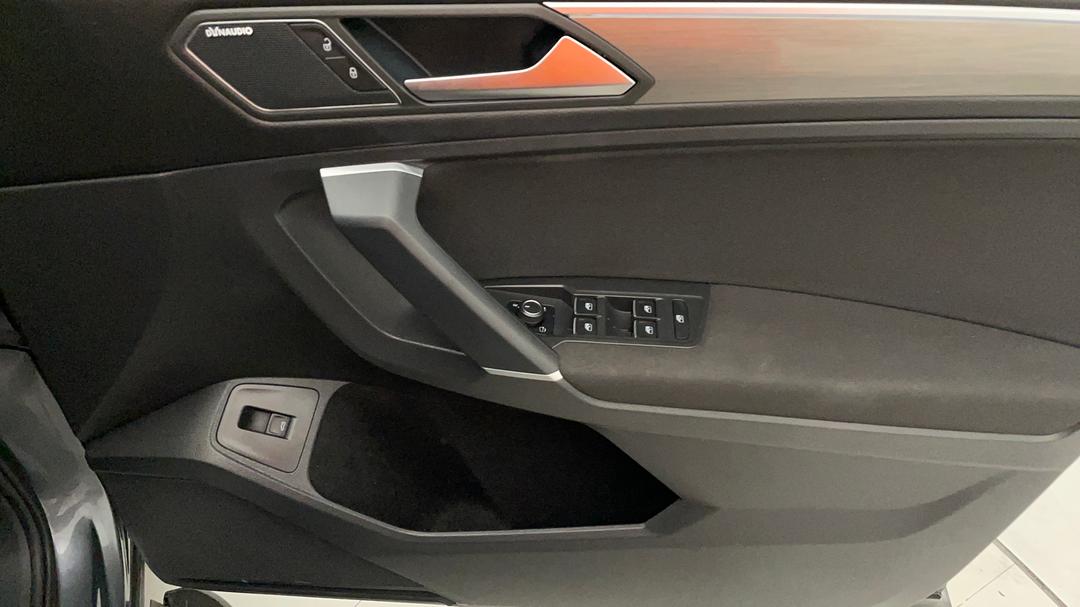 2018 Volkswagen Tiguan 132 Tsi Comfortline, Automatic, 82164 km, Speaker View